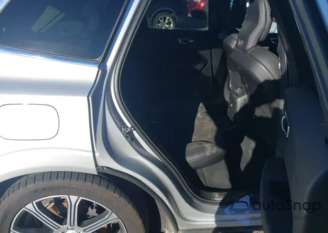 2020 Volvo Xc60 Hybrid T8 Inscription из США, поврежденный, VIN YV4BR0DL8L1554014